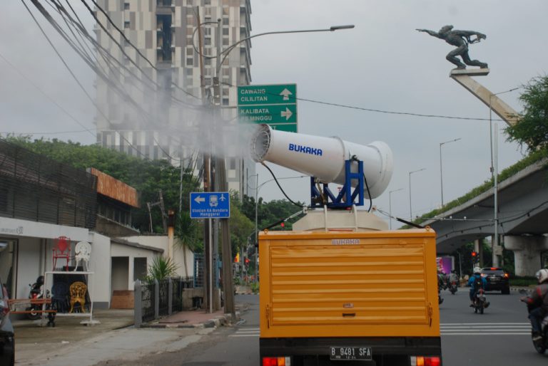 PMI Semprot Virus Corona