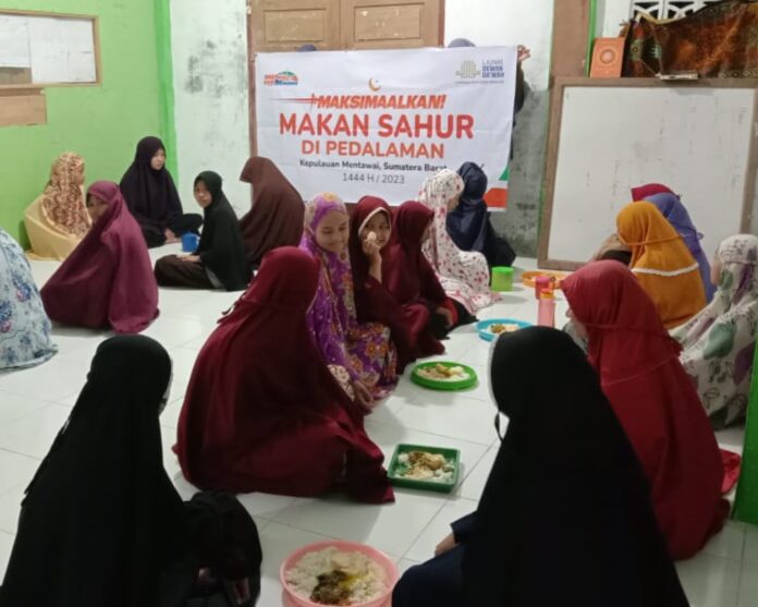 Buka Puasa dan Sahur Bersama Anak-anak Binaan Da’i Kepulauan Mentawai