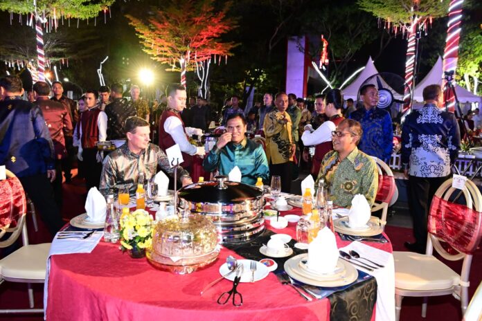 Acara Welcom Dinner Yang Diikuti Peserta MNEK 4 Tahun 2023 Dan 35 Delegasi Negara Asing Pejabat TNI Polri Serta Forkopimda Sulawesi Selatan