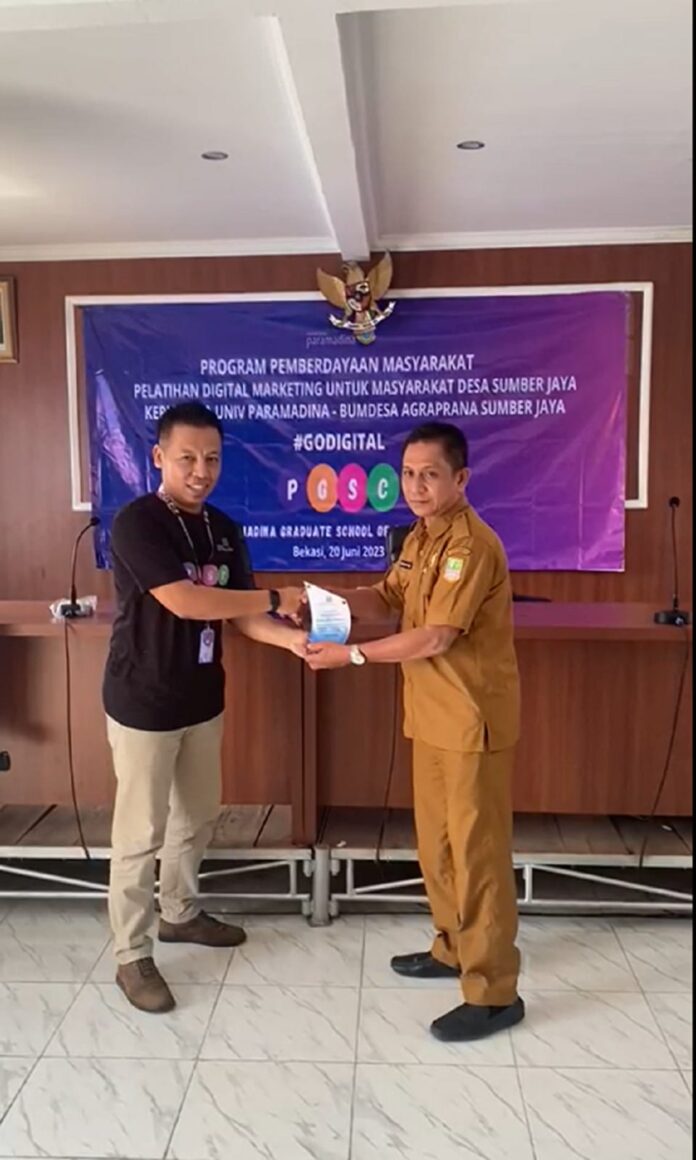 Mahasiswa Megister Paramadina Beri Pelatihan Pada Pelaku UMKM di Desa Sumberjaya Bekasi