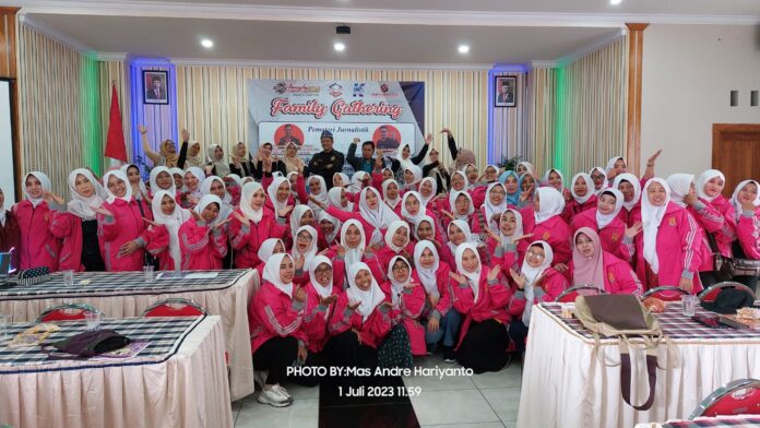 Family Gathering KSA Hadirkan Mas Andre Hariyanto sebagai Narsum Diklat Jurnalistik