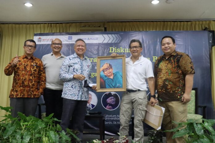 Rocky Gerung: Ada yang Salah dalam Demokrasi Kita