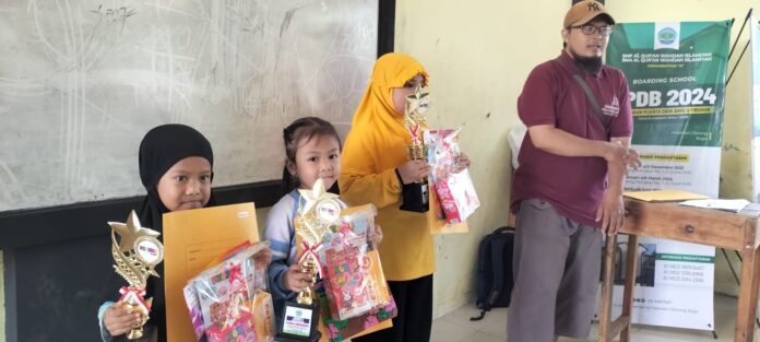 Lomba Mewarnai Gambar Menjadi Primadona Anak TK Dalam Wahdah Expo