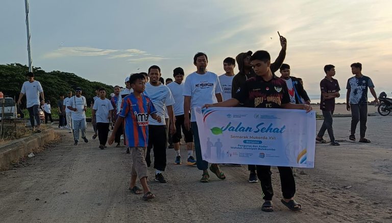 Anti Rebahan! Eratkan Ukhuwah melalui Jalan Sehat Wahdah Islamiyah Bulukumba di Semarak Mukerda XVI