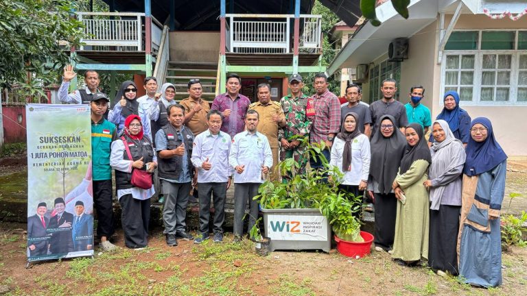 Wahdah Islamiyah dan WIZ Tanam Pohon Matoa di Hari Bumi, Dukung Program 1 Juta Pohon Bimas Islam Kemenag RI