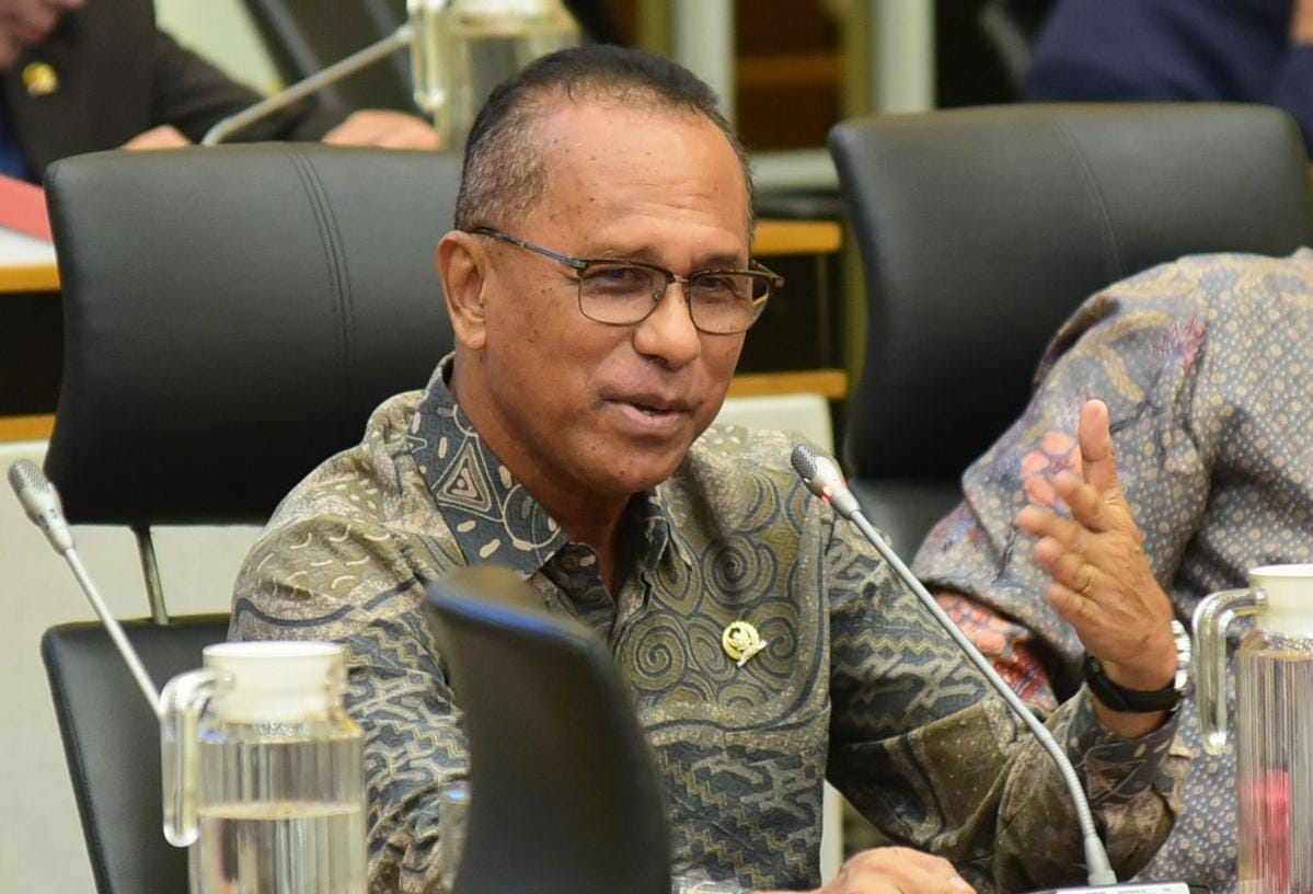 Profil Usman Husin Yang Desak Menhut Raja Juli Antoni Segera Mundur